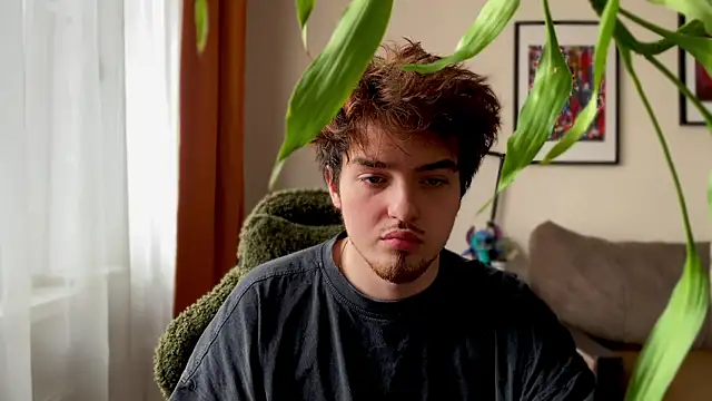 Snapshot of Nathon_ chatting on March 20, 9:03 am Nathon online show from March 20, 9:03 am