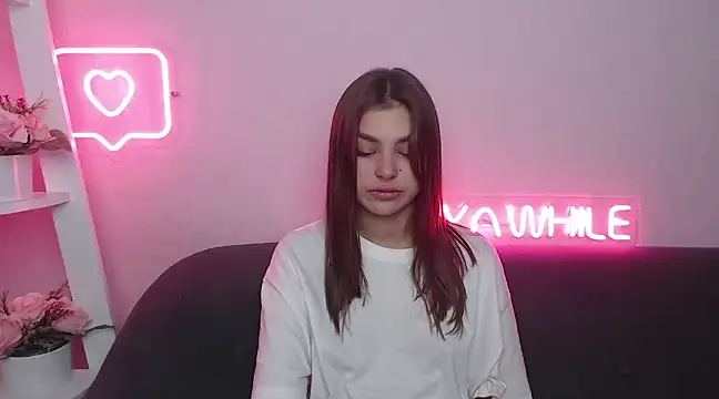 MilanaAngelAs online show from December 13, 10:41 am