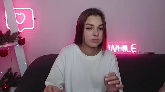 MilanaAngelAs online show from December 17, 10:34 am
