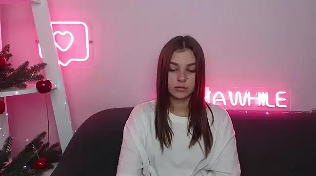 MilanaAngelAs online show from December 21, 11:01 am