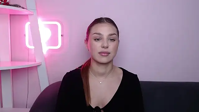 MilanaAngelAs online show from March 15, 5:46 am