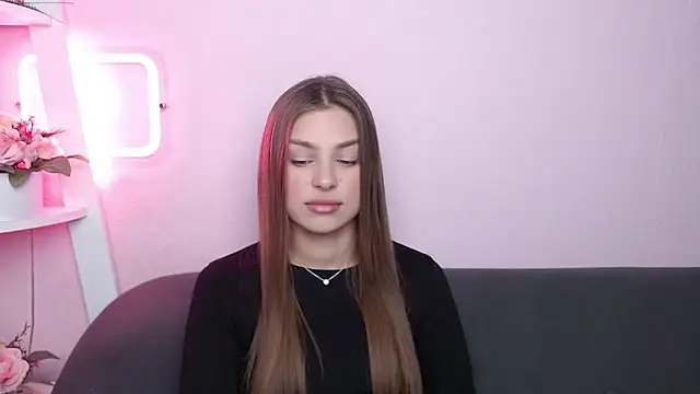 MilanaAngelAs online show from April 18, 4:49 am