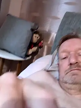 Snapshot of No-ties-fk chatting on October 21, 11:33 am No-ties-fk online show from October 21, 11:33 am