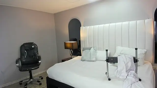 vanity sex online show from December 13, 11:45 am