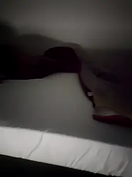 KikiLovesD online show from April 4, 9:01 pm