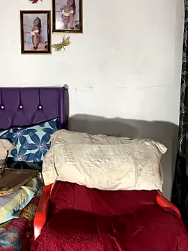 KandyHot  online show from March 29, 1:38 am