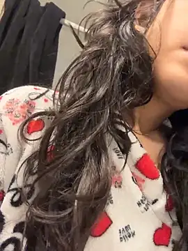 Snapshot of ViolettaSummer chatting on May 14, 2:13 pm ViolettaSummer online show from May 14, 2:13 pm