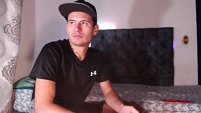Snapshot of brandon_a_collin chatting on February 5, 9:04 am brandon a collin online show from February 5, 9:04 am