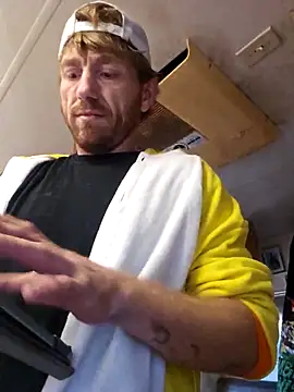 Snapshot of Snowwisss chatting on October 17, 9:17 pm Snowwisss online show from October 17, 9:17 pm