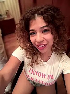 Snapshot of LEONCITA_ chatting on December 16, 5:18 pm LEONCITA online show from December 16, 5:18 pm