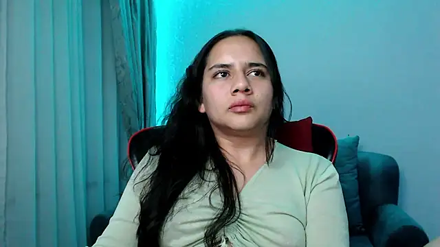 Lexyevans online show from December 2, 10:45 pm