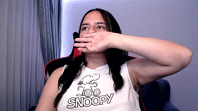 Lexyevans online show from December 13, 11:06 pm