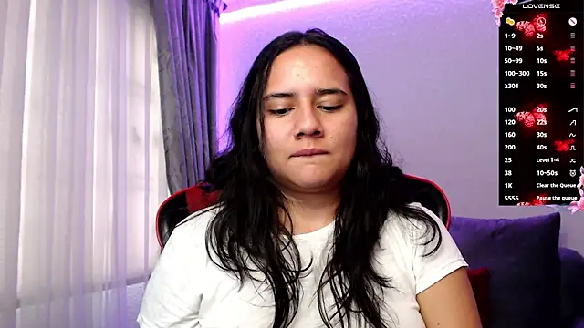 Lexyevans online show from February 16, 10:10 pm