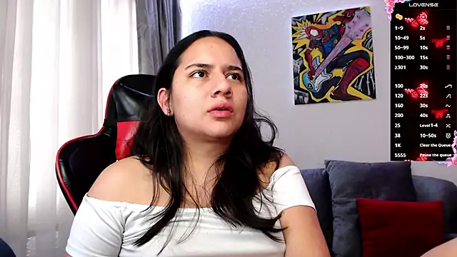 Lexyevans online show from March 11, 8:09 pm