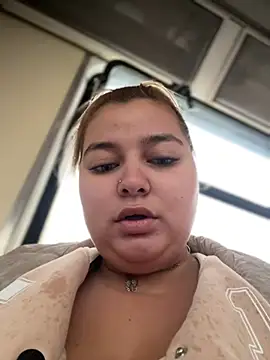 AllysonK online show from December 7, 9:39 am