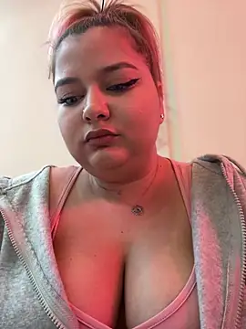 AllysonK online show from December 21, 12:16 pm