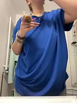 AllysonK online show from February 18, 1:29 pm