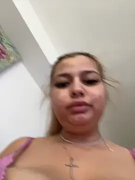 AllysonK online show from May 14, 3:19 pm