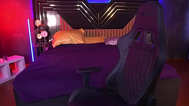 Snapshot of CoolTatis chatting on October 14, 6:36 am CoolTatis online show from October 14, 6:36 am