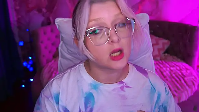 Snapshot of CoolTatis chatting on November 16, 3:17 pm CoolTatis online show from November 16, 3:17 pm