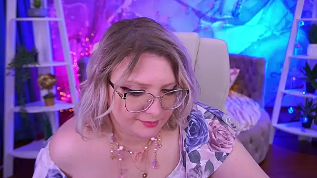 Snapshot of CoolTatis chatting on January 14, 7:03 am CoolTatis online show from January 14, 7:03 am