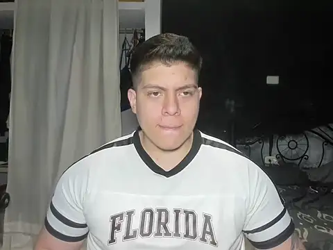 Snapshot of regan_jhonso chatting on December 17, 6:56 am regan jhonso online show from December 17, 6:56 am
