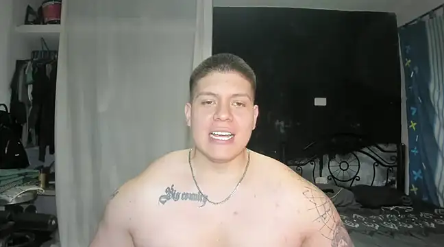 Snapshot of regan_jhonso chatting on February 10, 4:04 pm regan jhonso online show from February 10, 4:04 pm