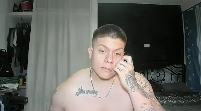 Snapshot of regan_jhonso chatting on February 15, 8:00 am regan jhonso online show from February 15, 8:00 am