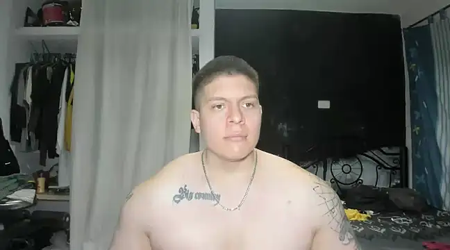 Snapshot of regan_jhonso chatting on February 18, 8:27 am regan jhonso online show from February 18, 8:27 am