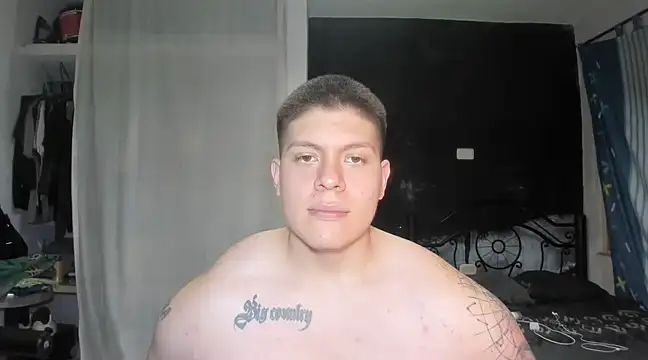 Snapshot of regan_jhonso chatting on February 21, 4:51 am regan jhonso online show from February 21, 4:51 am