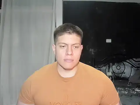 Snapshot of regan_jhonso chatting on February 25, 11:11 pm regan jhonso online show from February 25, 11:11 pm