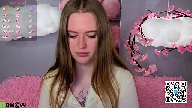 Snapshot of Betany_Foks chatting on March 27, 12:38 am Betany Foks online show from March 27, 12:38 am