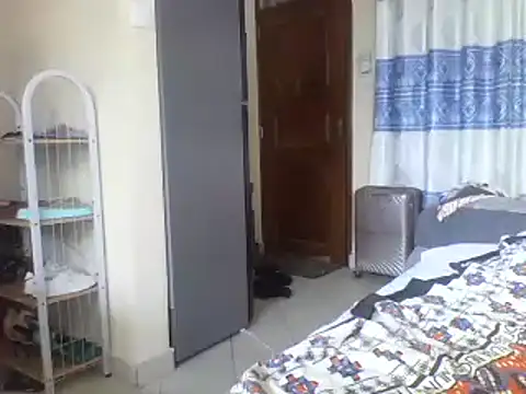 zainabsmile online show from February 24, 8:06 am