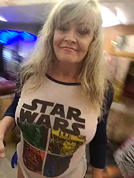 annika lately online show from May 5, 8:06 pm