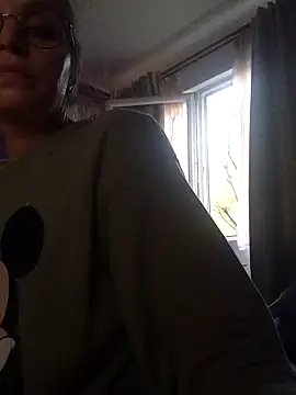 BritneyHudson online show from October 19, 3:01 pm