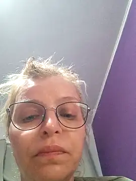 BritneyHudson online show from February 13, 2:18 am