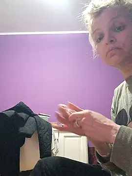 BritneyHudson online show from March 23, 2:04 am