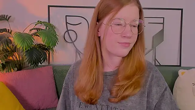 Snapshot of Tori_the_witch chatting on September 29, 6:07 am Tori the witch online show from September 29, 6:07 am