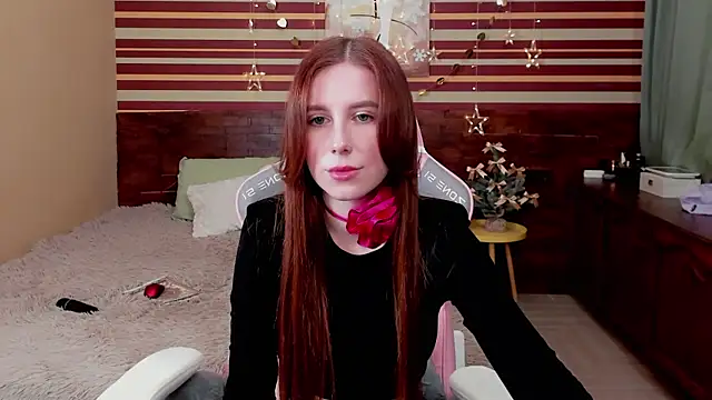 Snapshot of MilanaMua chatting on January 17, 8:24 am MilanaMua online show from January 17, 8:24 am