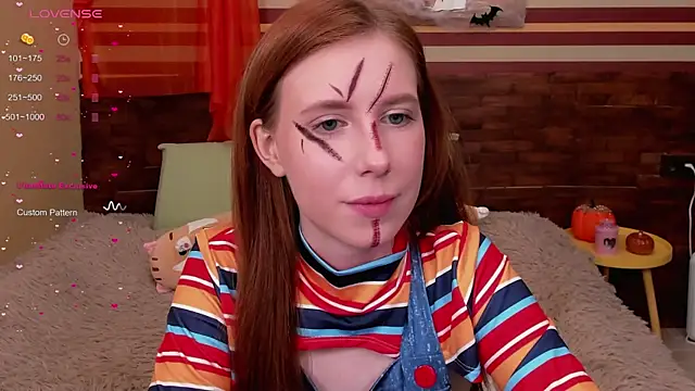 Snapshot of MilanaMua chatting on October 31, 7:09 am MilanaMua online show from October 31, 7:09 am