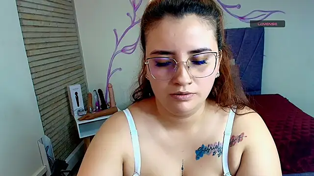 ZaraNolimits  online show from December 2, 10:34 pm