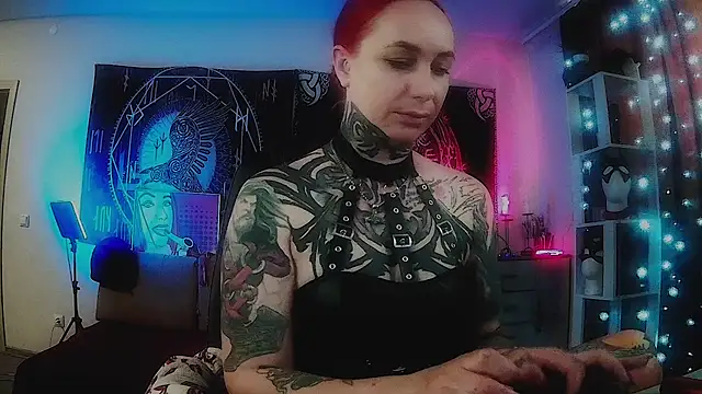 miss jenna lovee online show from May 17, 1:36 am
