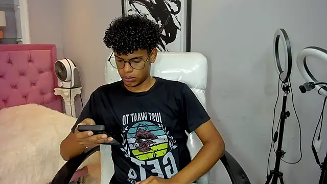 boylittle19cm online show from September 26, 12:20 pm