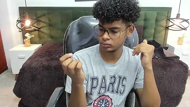 boylittle19cm online show from September 28, 11:59 am