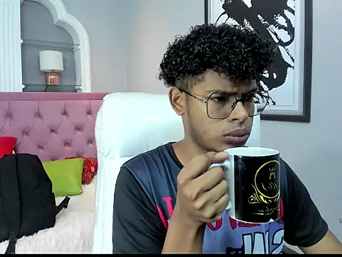 boylittle19cm online show from September 30, 12:21 pm