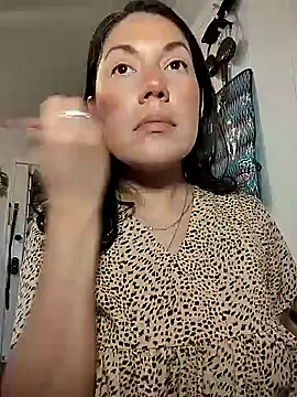 I LOVE-MYSELF online show from February 5, 11:39 pm