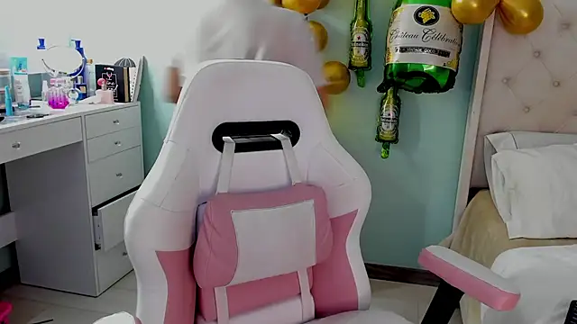 sharon leone26 online show from September 23, 5:10 am