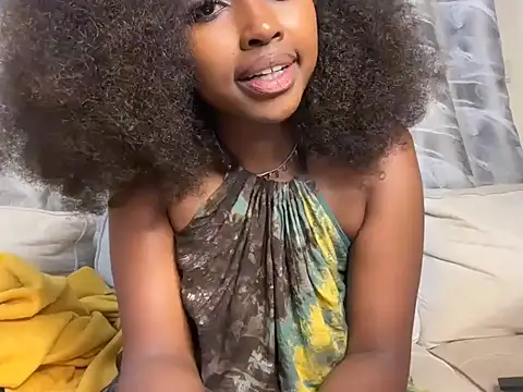 Snapshot of Chocolate_queen2 chatting on March 2, 2:35 pm Chocolate queen2 online show from March 2, 2:35 pm