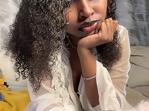 Snapshot of Chocolate_queen2 chatting on March 5, 9:05 am Chocolate queen2 online show from March 5, 9:05 am