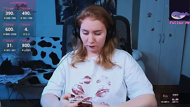 D0nna  online show from October 6, 9:56 pm